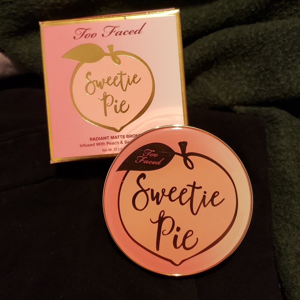 NIB Too Faced - Sweetie Pie matte bronzer